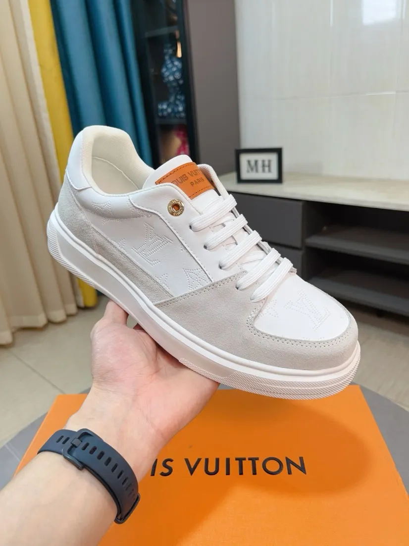 Men's shoes💰420🌹🌹[LV]🌹High-end men's shoes brand: official website 1:1 latest masterpiece: the upper is made of Italian imported first-layer cowhide with special materials➕full genuine leather lining🔥, making walking more convenient and comfortable! Exclusive new style, stunning work [color]! Create a fashionable personality to set off your uniqueness! A must-have for trendy men! Classic🔥Number: 38-44